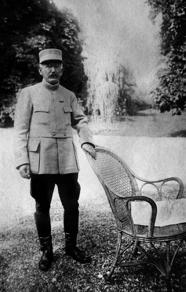 L'Assemblée nationale unanime pour élever Alfred Dreyfus au rang de général de brigade