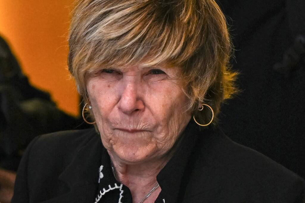 Accusée de chantage sur l'animatrice Karine Le Marchand, Mimi Marchand sera fixée sur son sort ce mardi