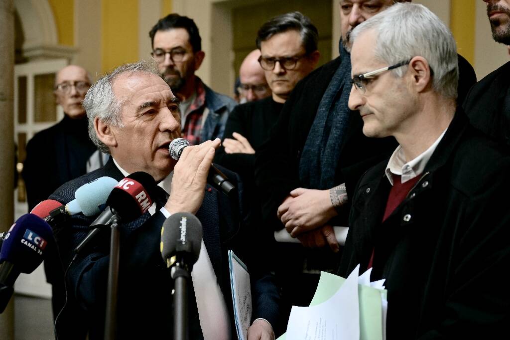 Affaire Bétharram: acculé, François Bayrou nie avoir "été au courant" et assure "avoir fait" ce qu'il "devait faire" quand il était ministre de l'Education