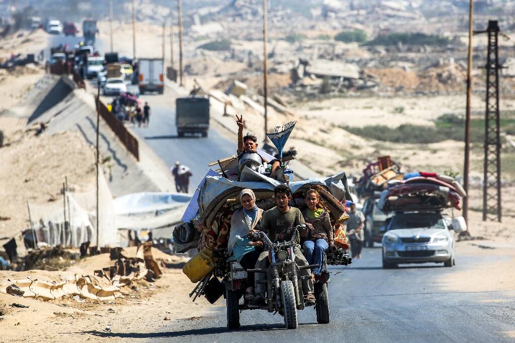 L'armée israélienne dit qu'elle va frapper durement la ville de Gaza