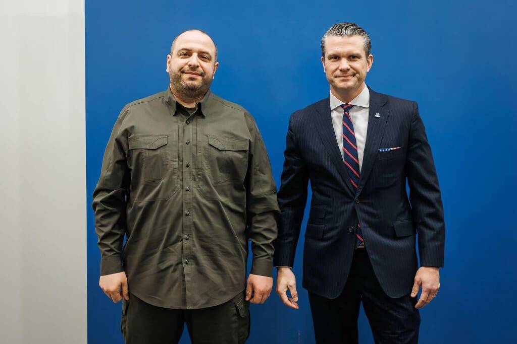 Le chef du Pentagone trace les lignes rouges de Trump sur l'Ukraine et l'Otan