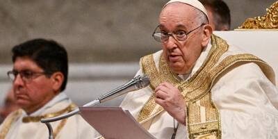 Pour Pâques, des milliers de fidèles au Vatican pour la messe du pape François, de retour après son hospitalisation