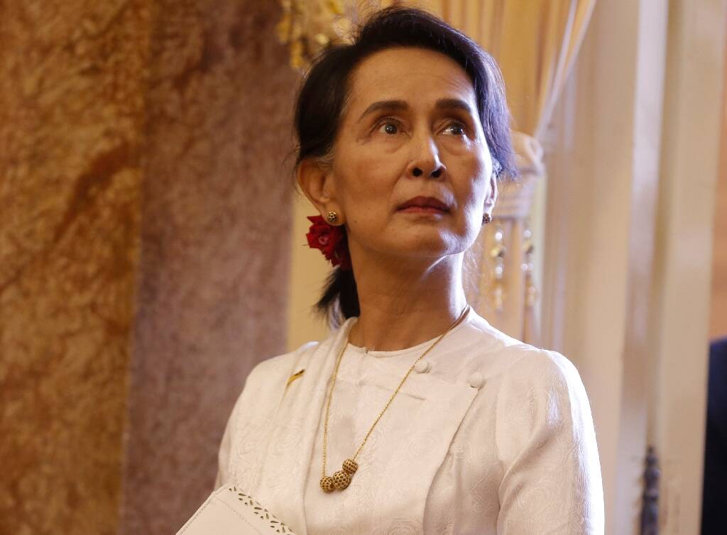 En Birmanie, "grâce partielle" pour Aung San Suu Kyi, qui voit sa peine de prison réduite de 6 ans