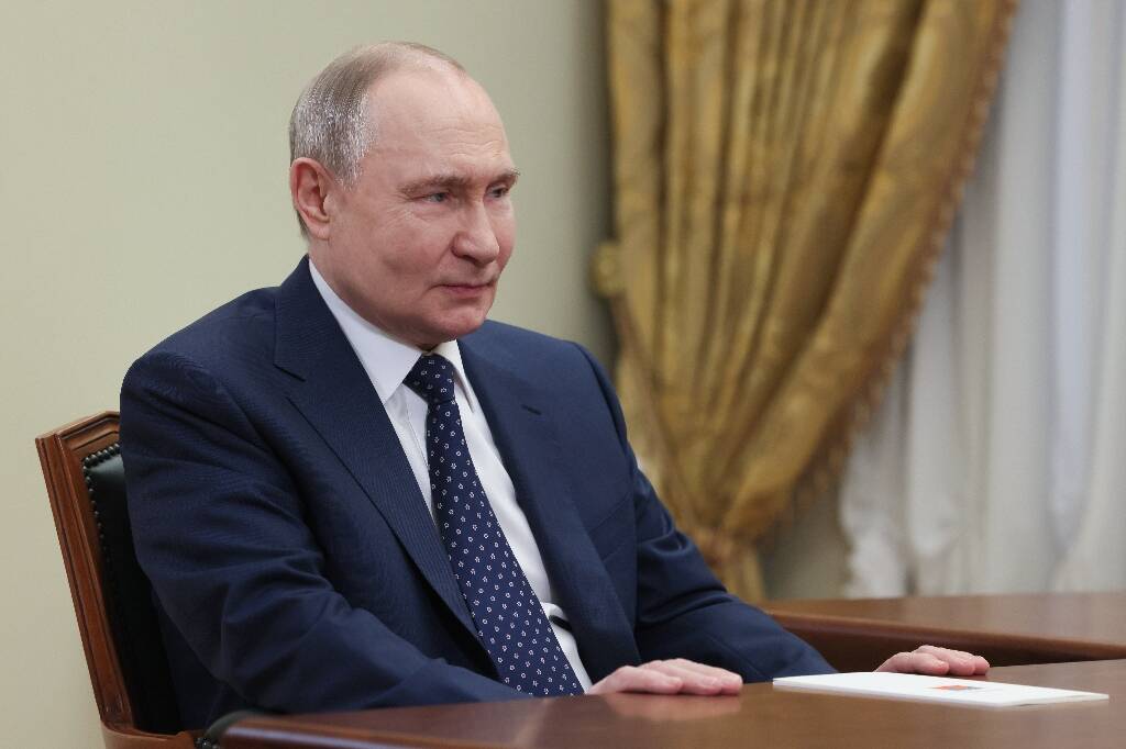 Guerre en Ukraine: Vladimir Poutine annonce une trêve du 8 au 10 mai, "tentative de "manipulation" répond Volodymyr Zelensky