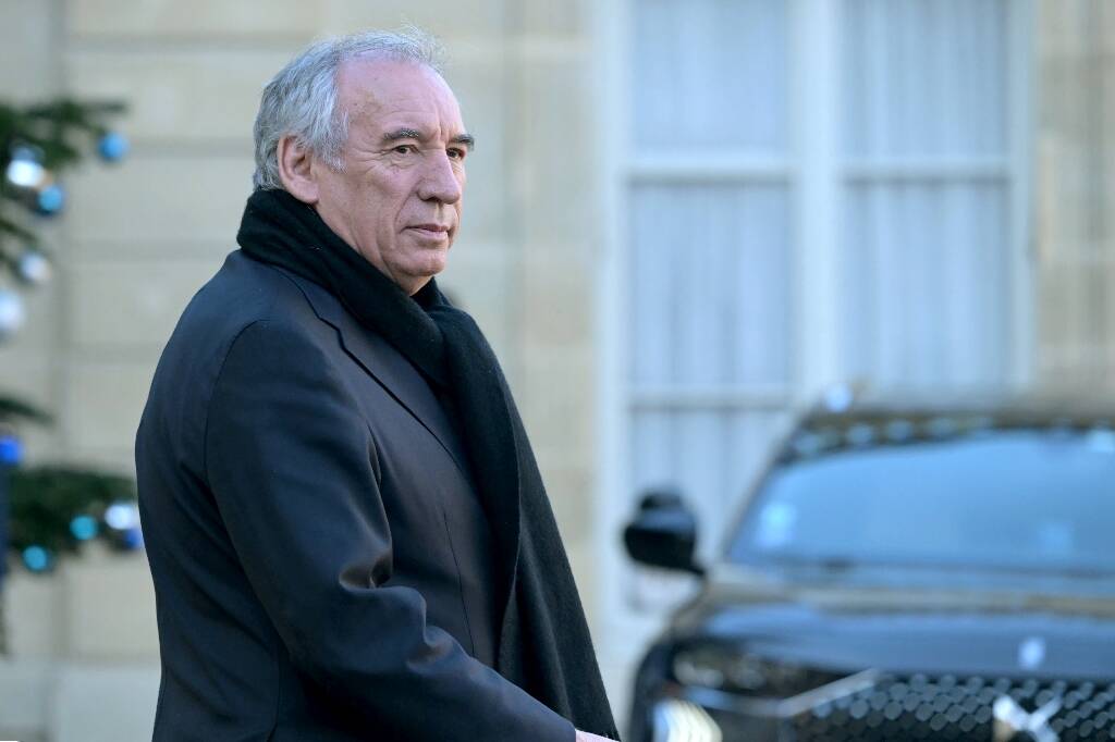 François Bayrou en quête de la bienveillance de la gauche, les retraites au coeur des discussions