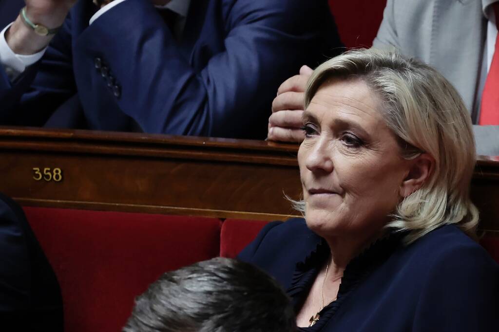 Le RN voit les postes clés de l'Assemblée nationale lui échapper, l'hémicycle s'enflamme déjà