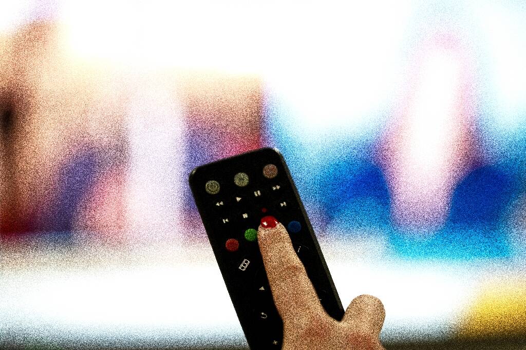 À la télévision, le chamboulement est effectif sur les télécommandes et coup d'envoi imminent de la chaîne T18