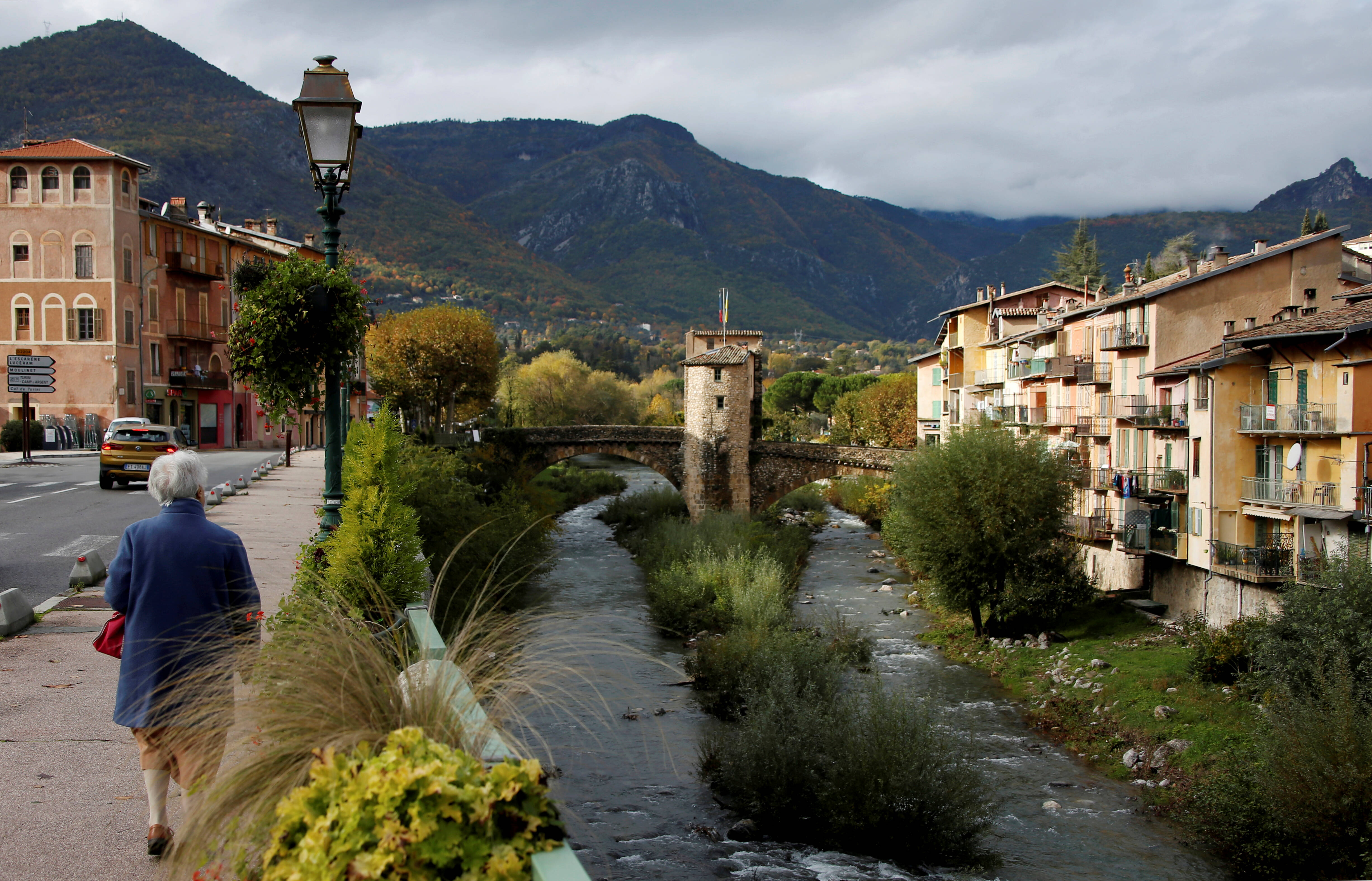 Ils ont sauvé des habitants d'un immeuble en feu à Sospel, les 7 jeunes héros bientôt décorés à Nice