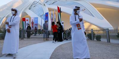 Emmanuel Macron en visite aux Emirats arabes unis, gros contrats en vue