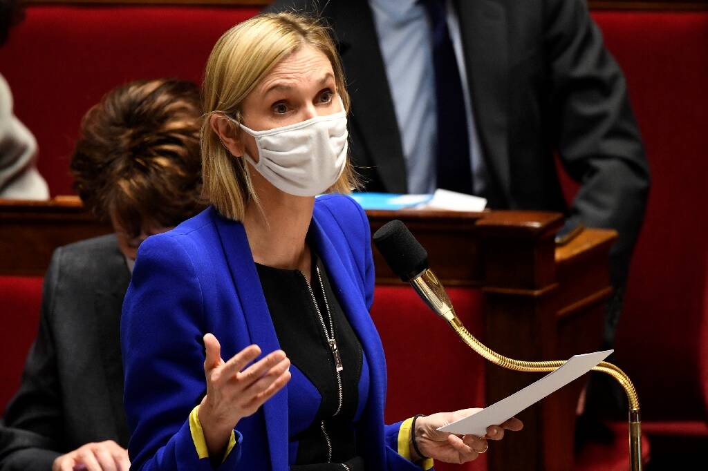 Covid-19: le vaccin d'AstraZeneca est efficace sur les formes graves d'après la ministre de l'Industrie