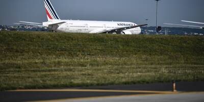 Rassemblement contre l'abandon des liaisons Air France à Paris-Orly