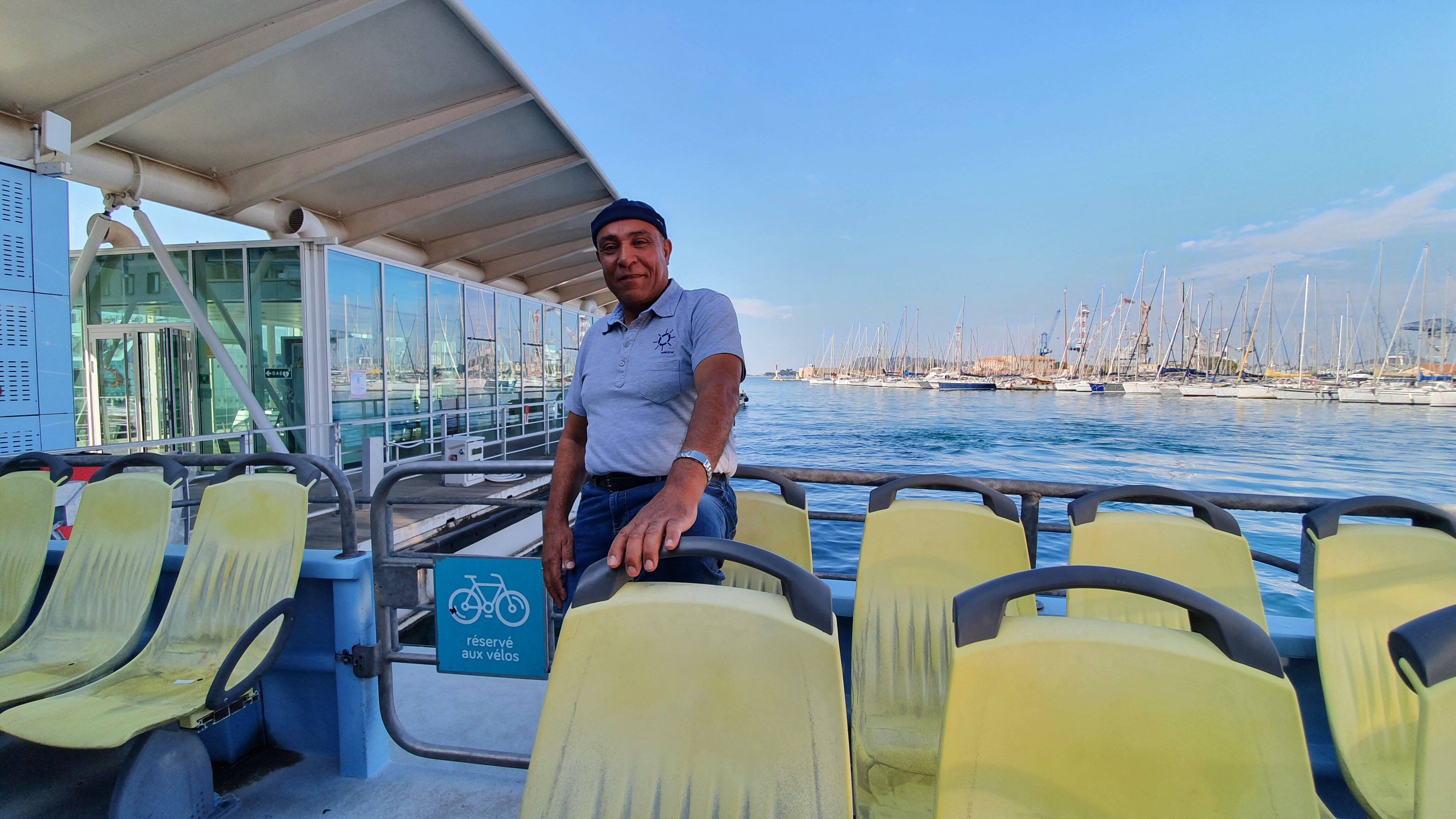 La navette maritime sauve in extremis un homme de la noyade dans la rade de Toulon, le capitaine raconte