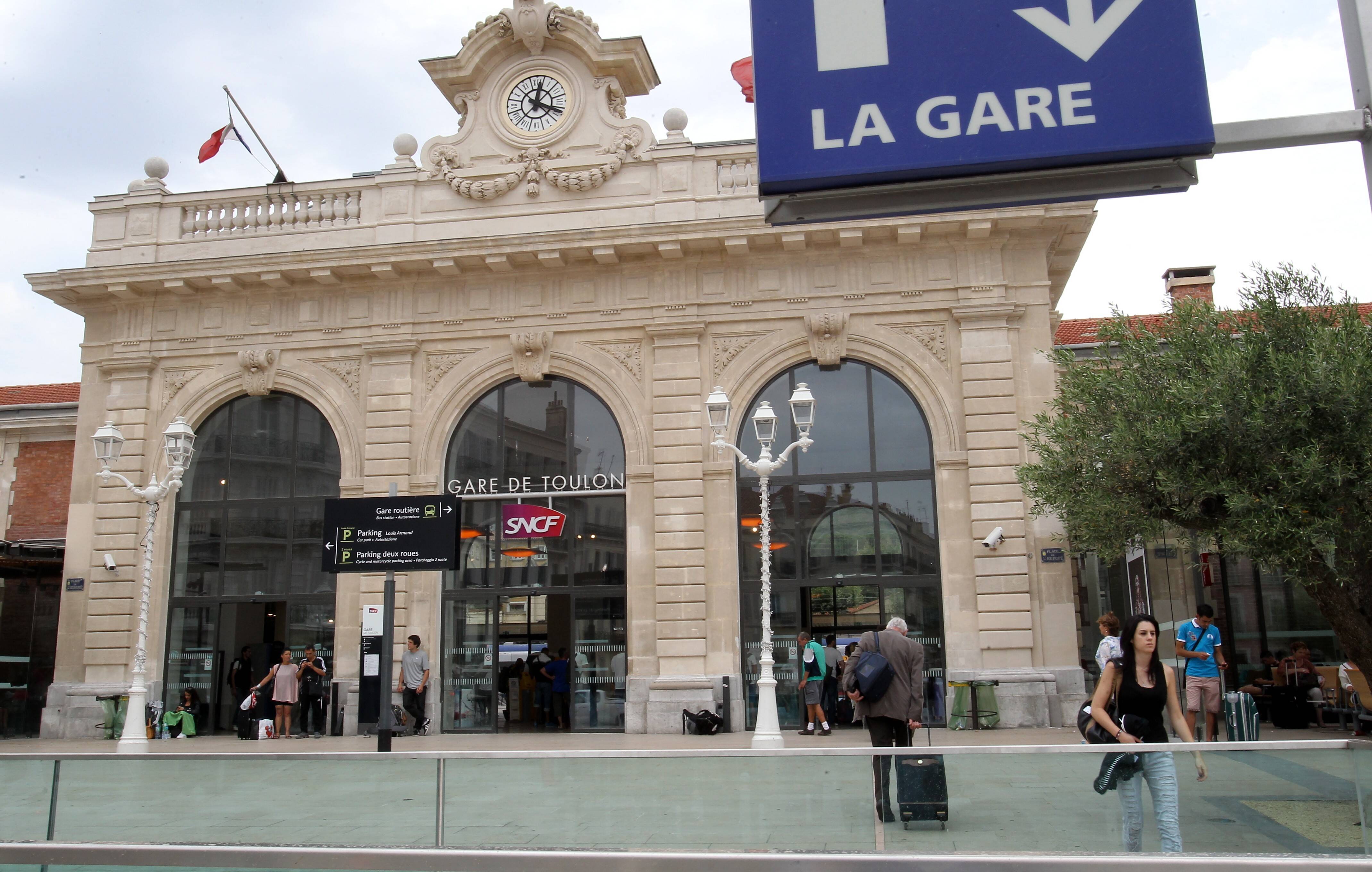 Moi, si j'ai envie de te gifler, je te gifle..." Le psychopathe qui avait menacé une ado à Toulon face au juge