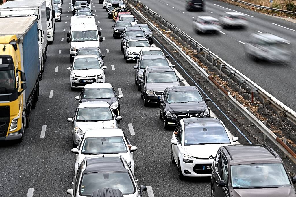 Chassé-croisé de l'été: plus de 1.000 km de bouchons sur la route des vacances
