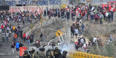 Pérou: des milliers de manifestants contre la présidente à Lima, heurts dans le centre-ville