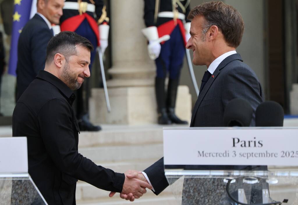 Les Européens sont "prêts" à "apporter les garanties de sécurité à l'Ukraine", dit Macron avec Zelensky