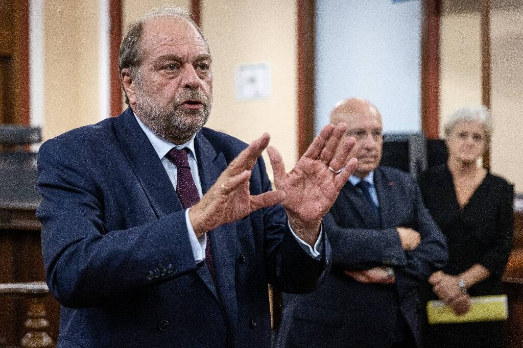 Eric Dupond-Moretti renvoyé devant la Cour de justice de la République, un garde des Sceaux fragilisé pour "réparer" la justice
