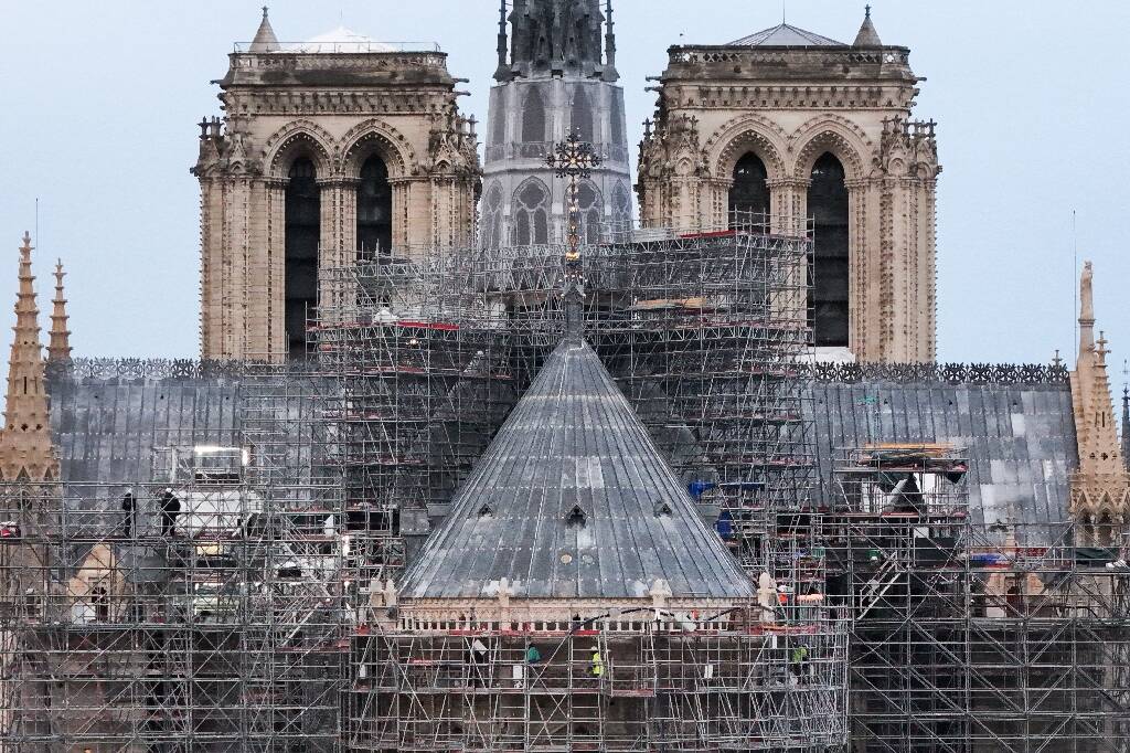 Cinq ans après l'incendie dévastateur, Emmanuel Macron en ultime visite de chantier à la cathédrale Notre-Dame de Paris