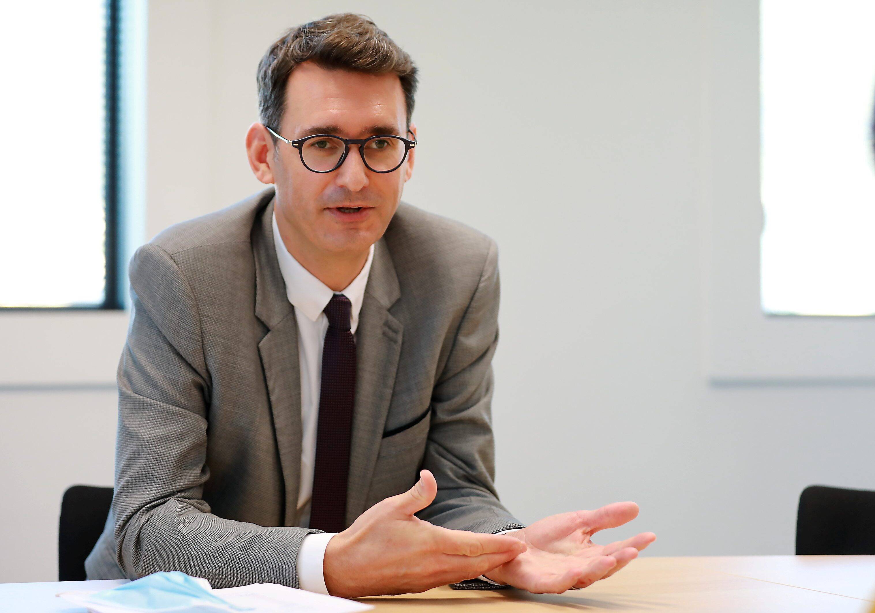 Ses premières impressions, les projets... Entretien avec le nouveau directeur des centres hospitaliers de Toulon-La Seyne et d'Hyères