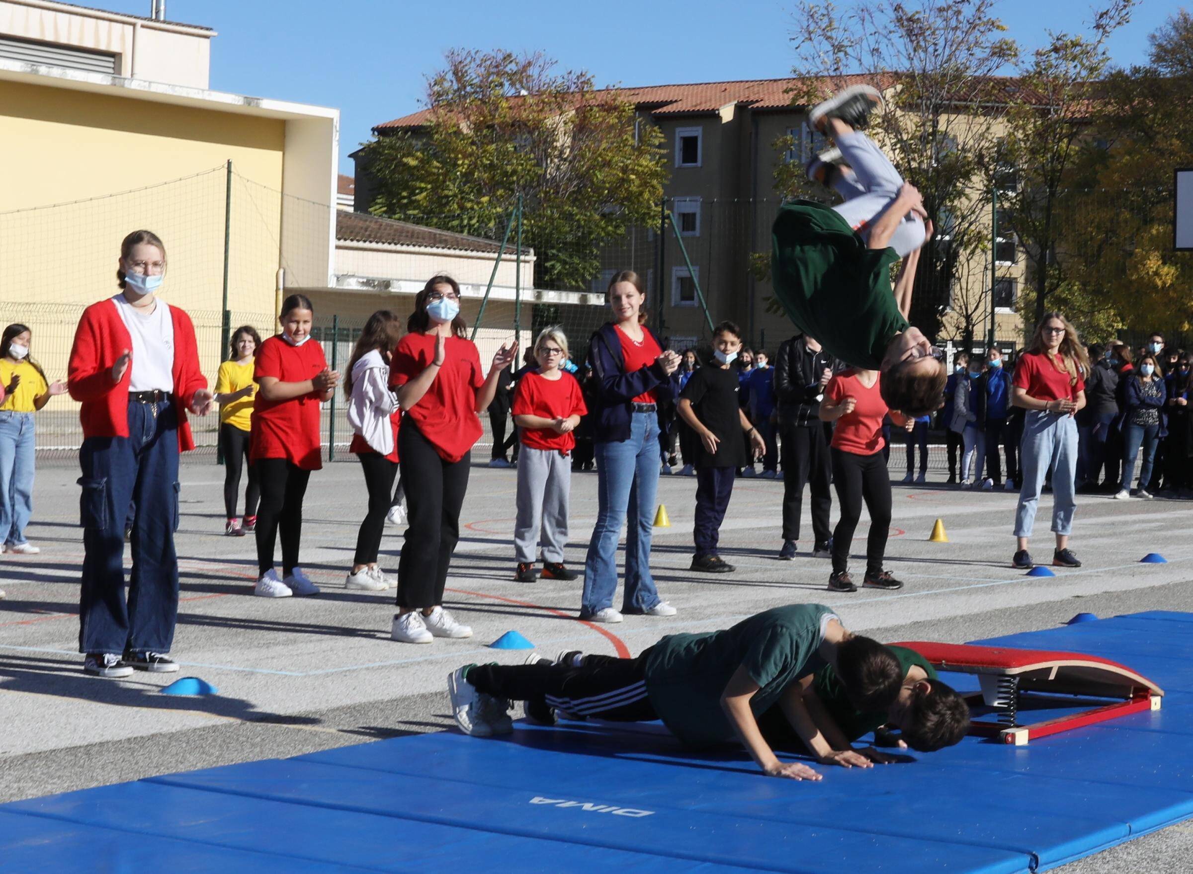 Quand le collège JeanMoulin de Brignoles se met aux couleurs des Jeux
