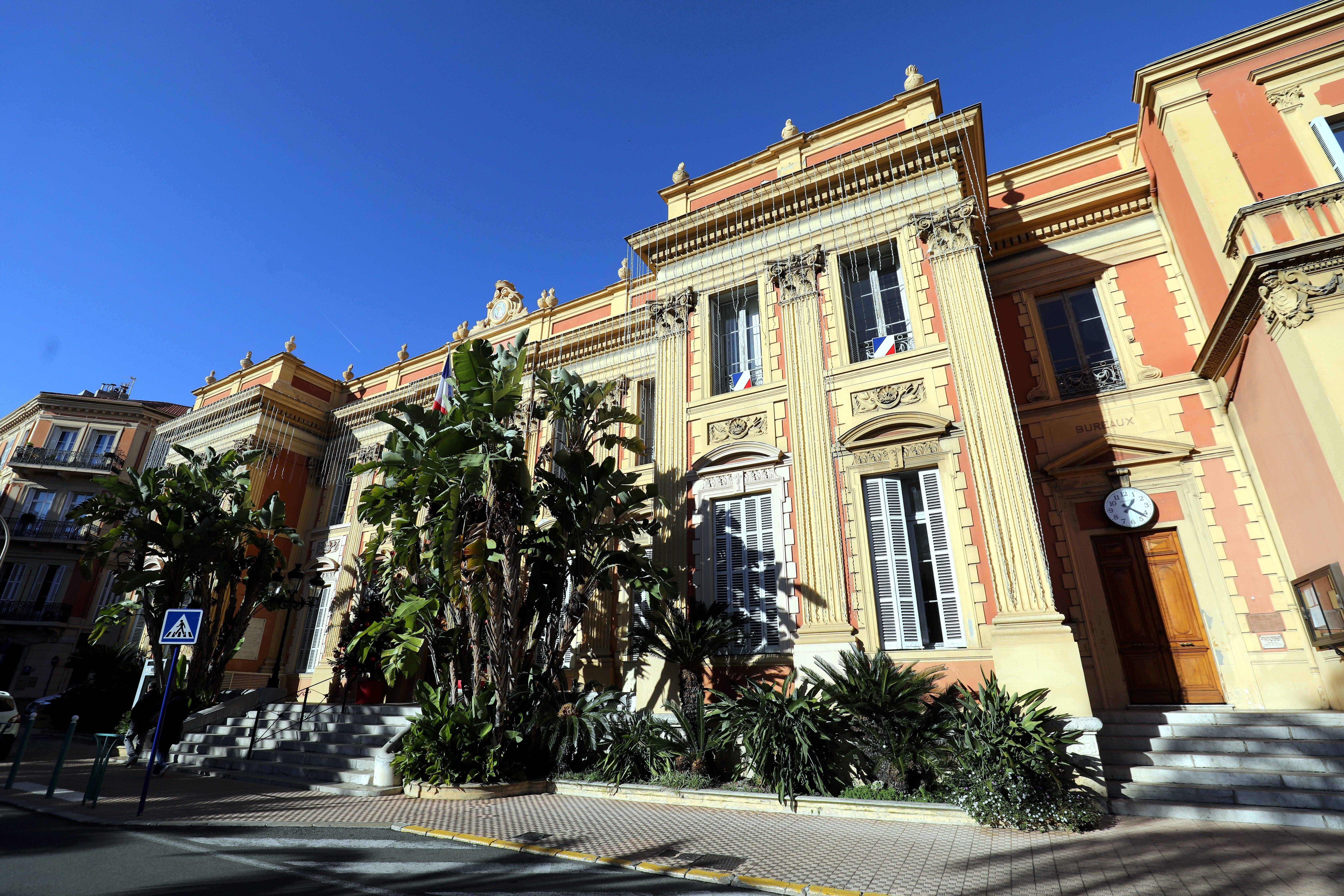 Ce que l'on sait au lendemain de la garde à vue de trois proches de l'ancien maire de Menton Jean-Claude Guibal