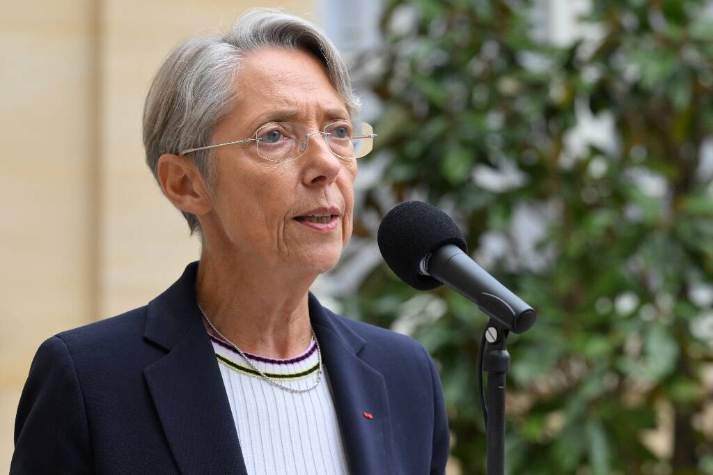 Pouvoir d'achat, santé et climat: Elisabeth Borne fixe les trois "urgences" du gouvernement