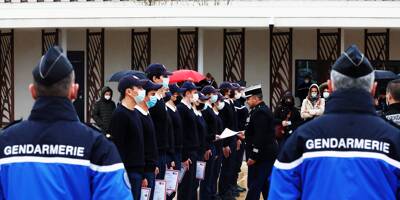 13 jeunes diplômés après un Service national universel au sein de la gendarmerie du Var