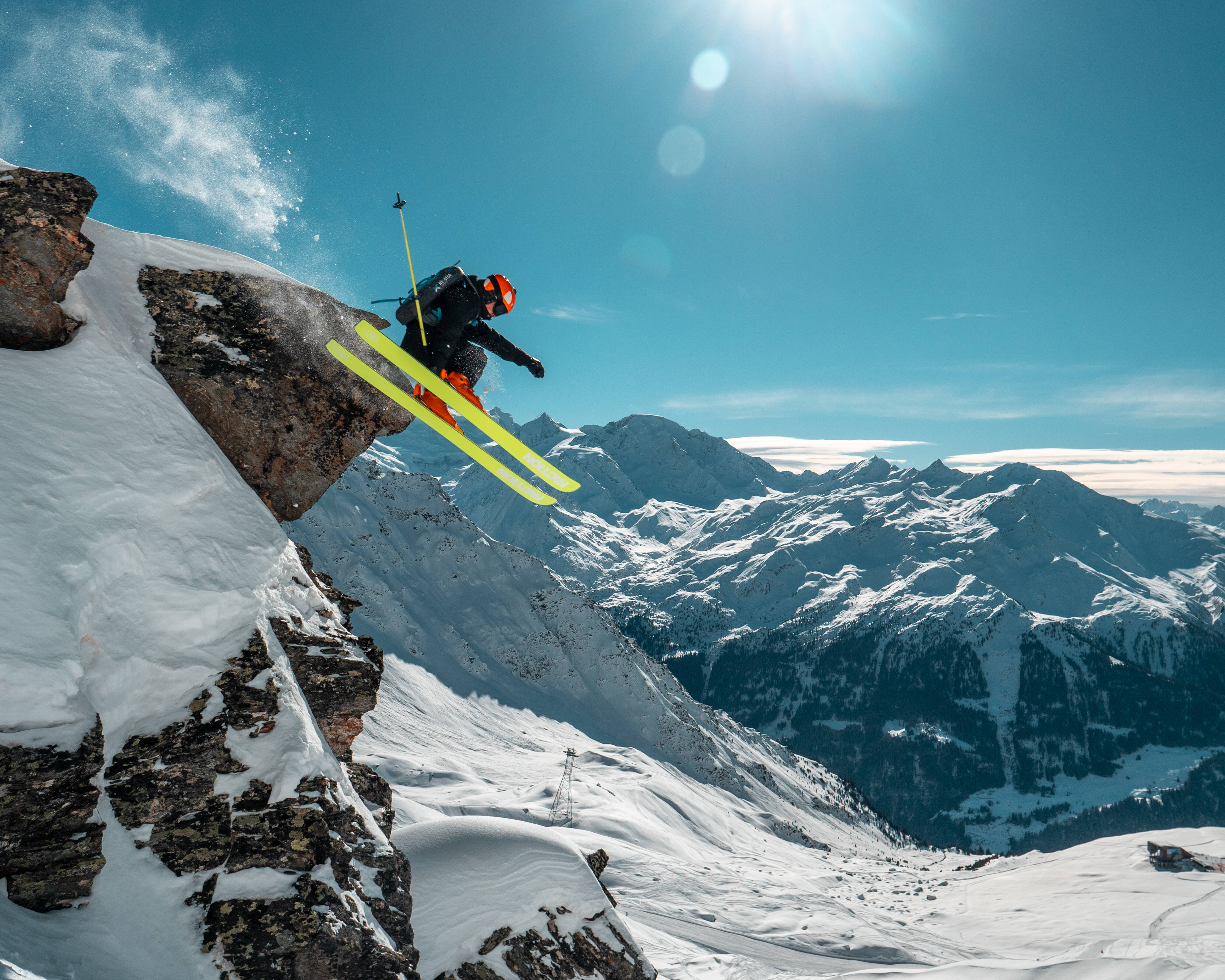 "Nous ne sommes pas des inconscients": le Varois Maximilien Michel évoque sa passion pour le ski extrême