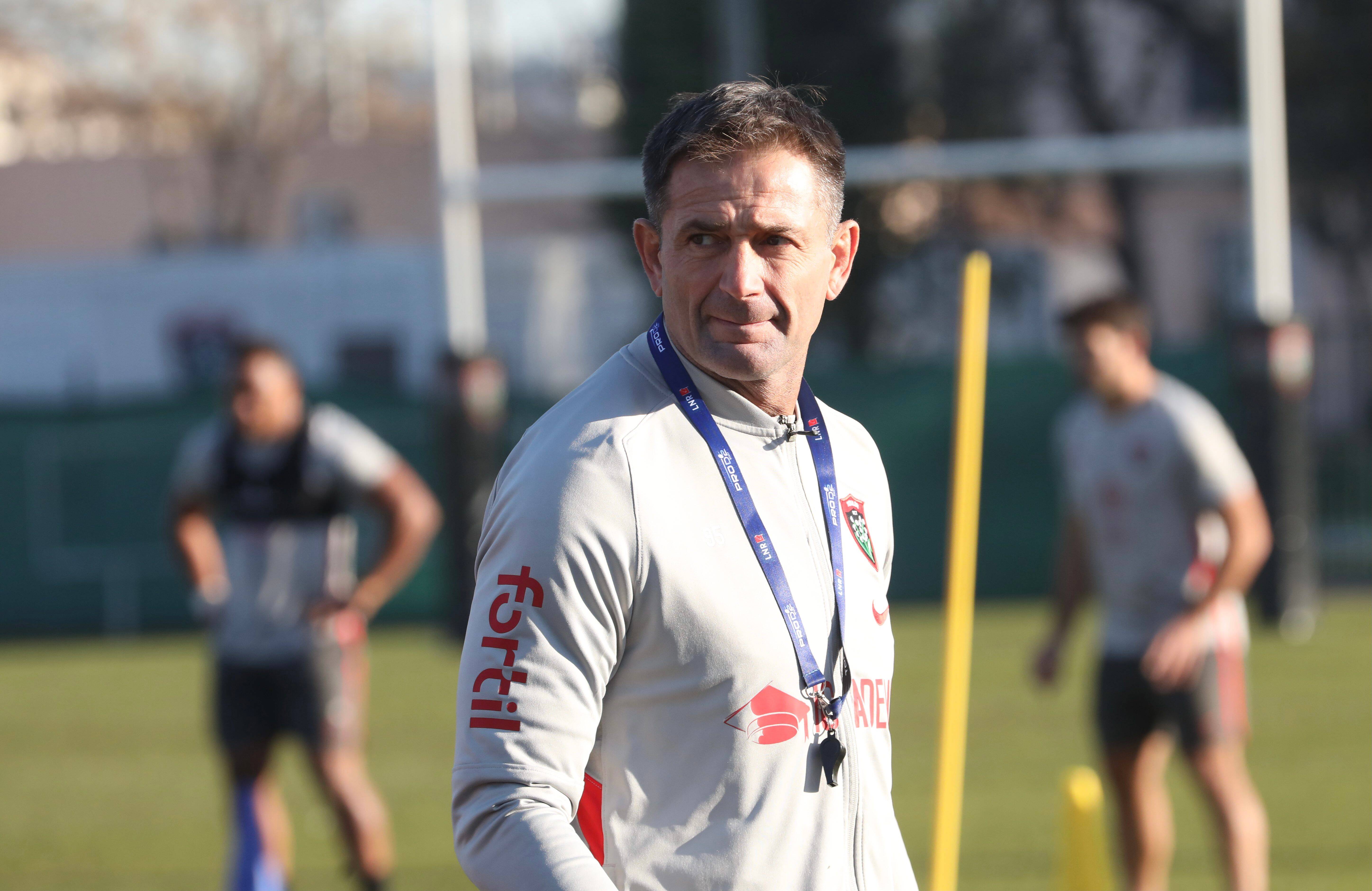 "Il y a un mois et demi, on jouait un match pour éviter la descente en deuxième division. On est des rescapés": Franck Azéma se confie avant le match du RCT face à Trévise