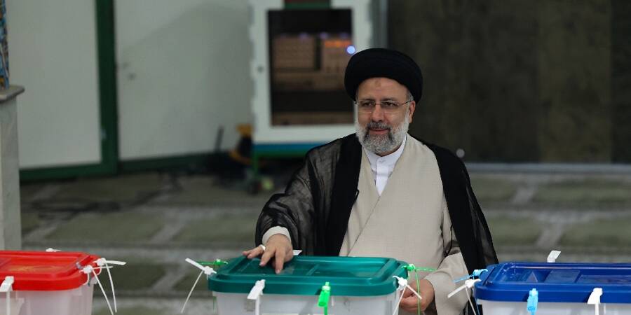 L&#39;ultraconservateur Ebrahim Raïssi élu président en Iran avec 62% des voix,  selon des résultats partiels - Var-Matin