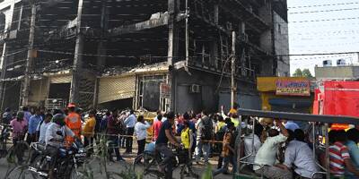 27 morts dans un incendie à New Delhi en Inde