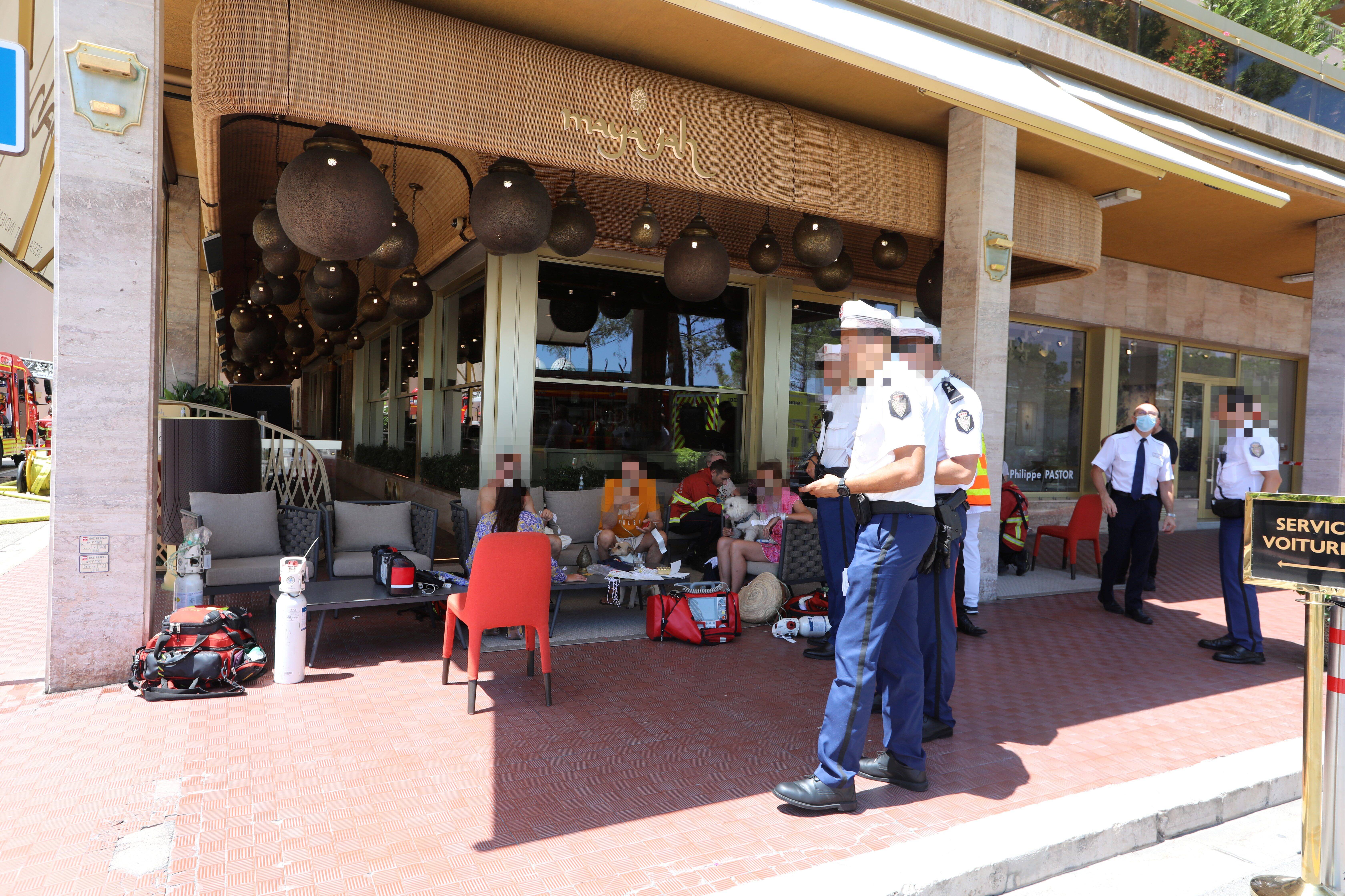 "J'ai dû faire un choix pour rester en vie": le témoignage du maître-nageur sauveteur qui est intervenu dans l'incendie mortel à Monaco