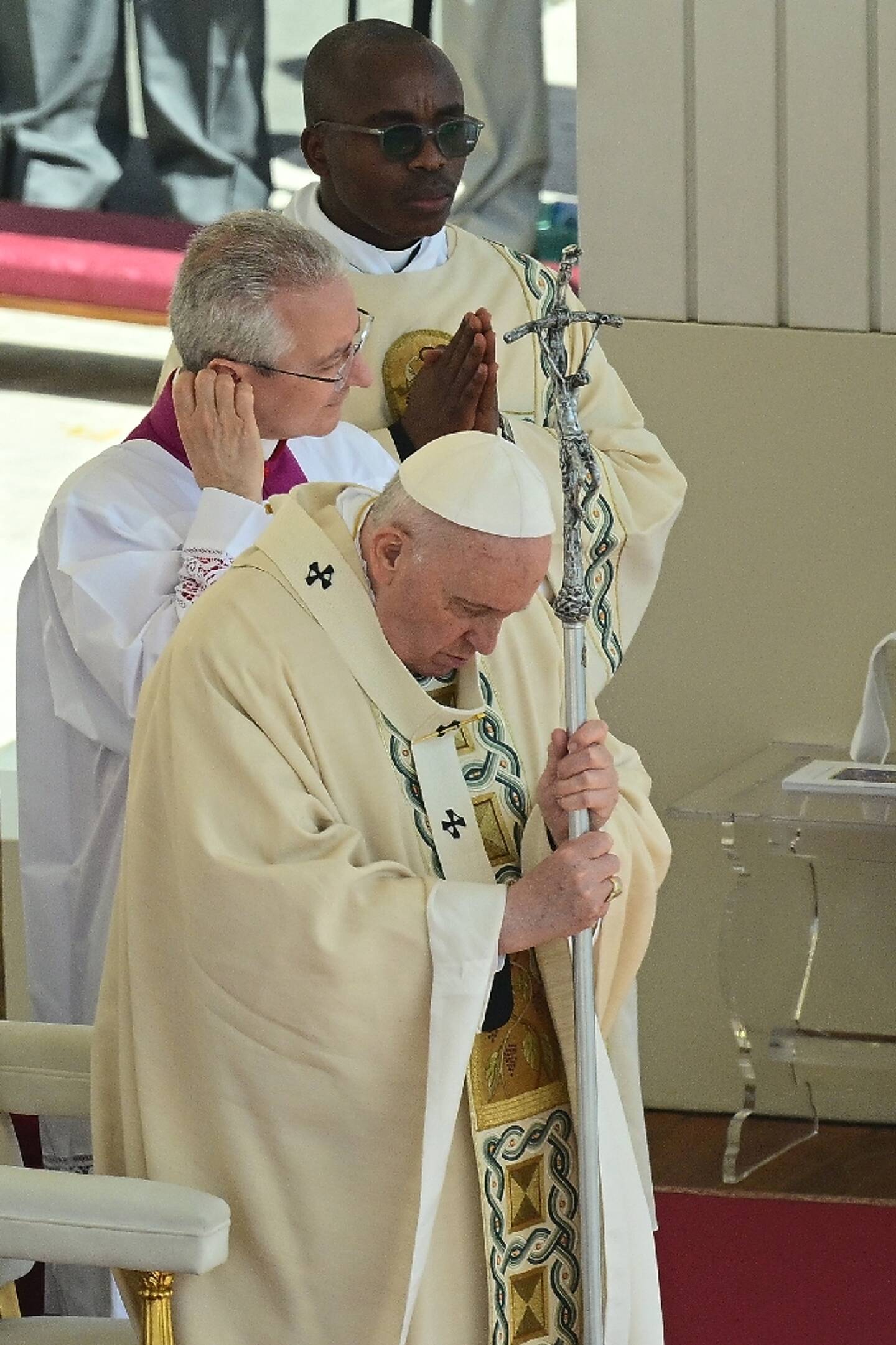 Le pape François préside la messe de canonisation de 10 figures de l'Eglise sur la place Saint-Pierre à Rome, le dimanche 15 mai 2022