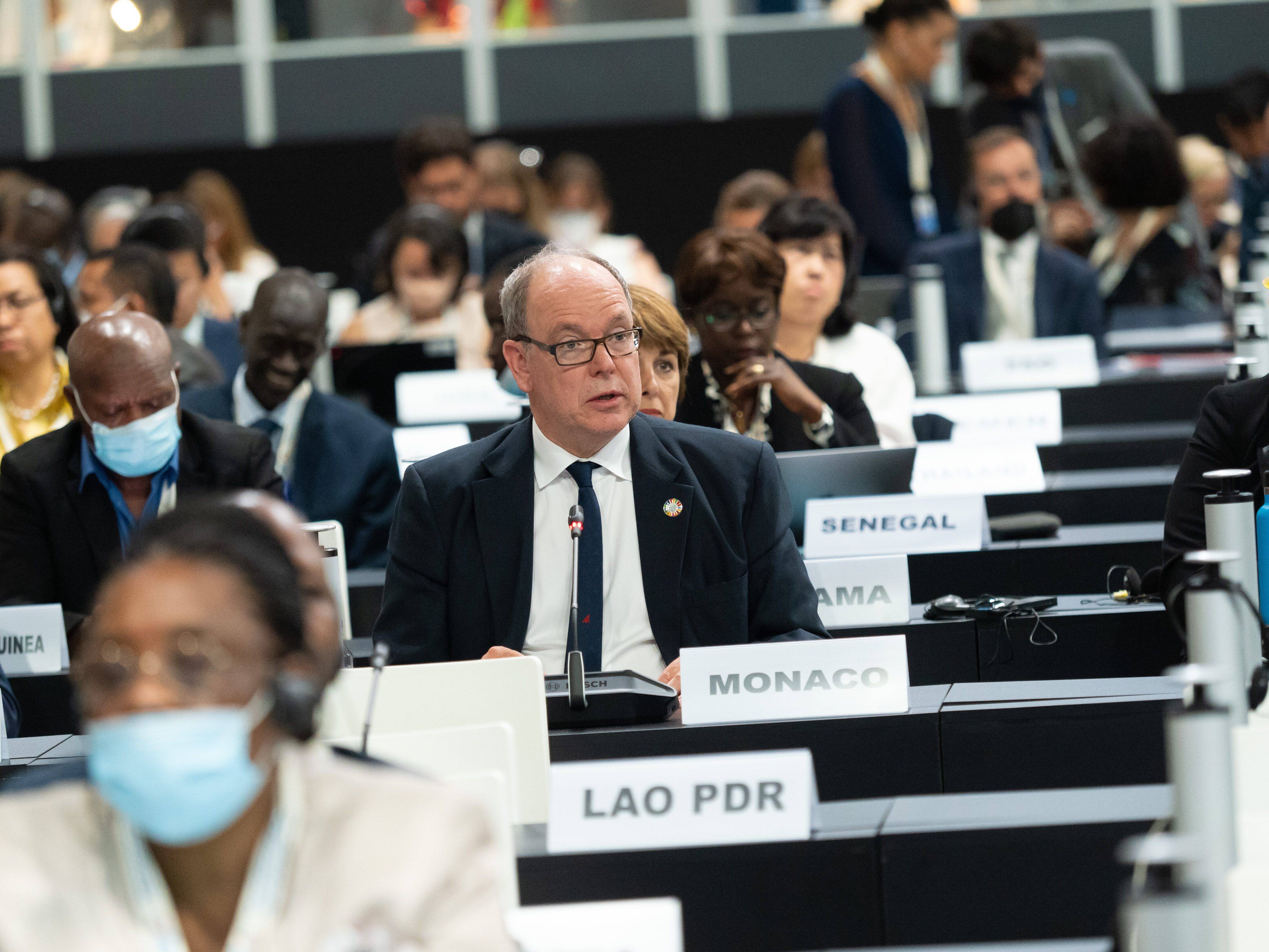 "Ils font face à de nombreuses menaces": le plaidoyer du prince Albert-II pour les Pôles devant les Nations Unies au Portugal