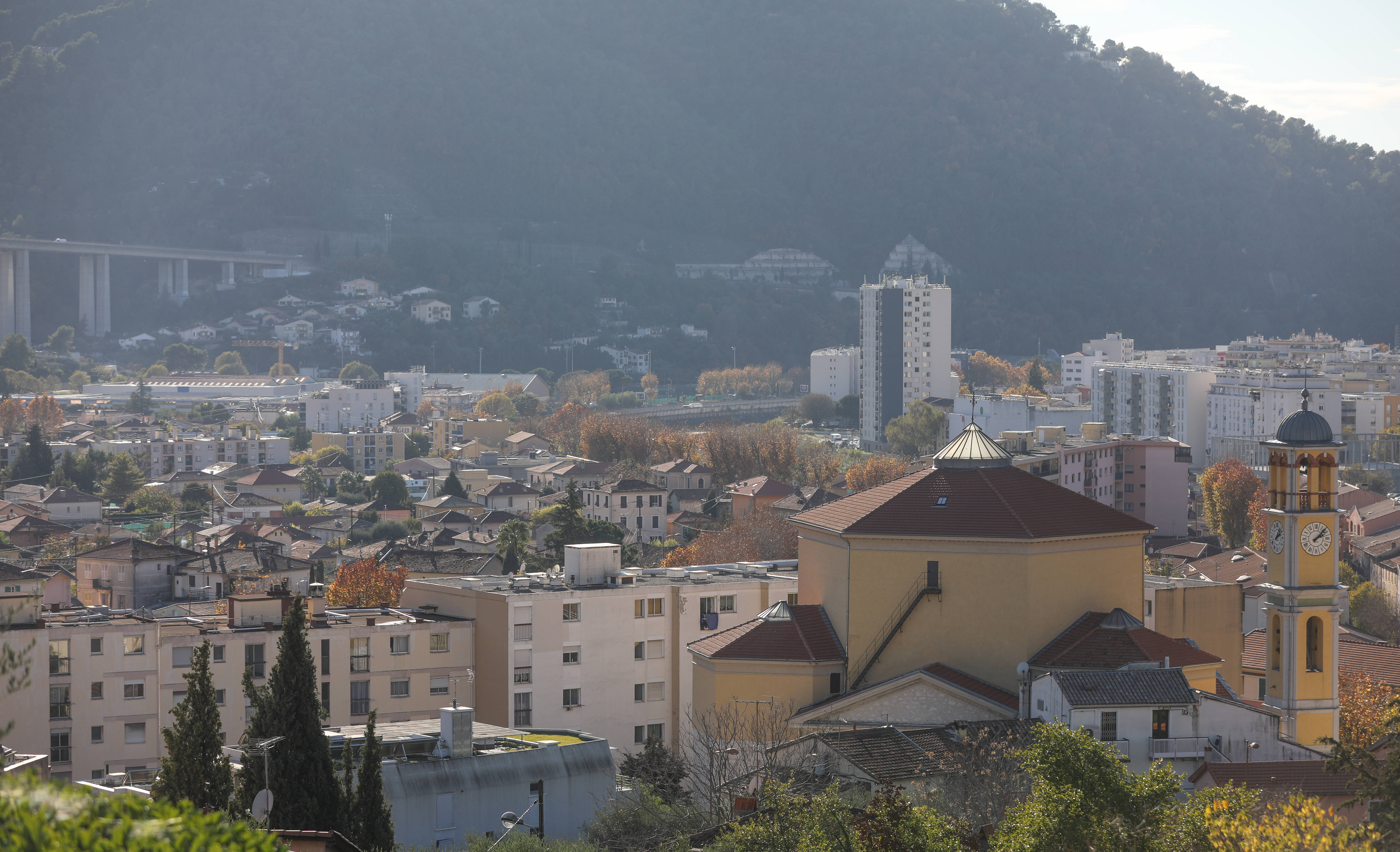 Plus de café, plus de pipi: comment La Trinité se lance dans les économies