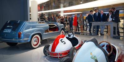 Installée dans son nouvel écrin, la Collection de voitures du Prince séduit les premiers visiteurs à Monaco