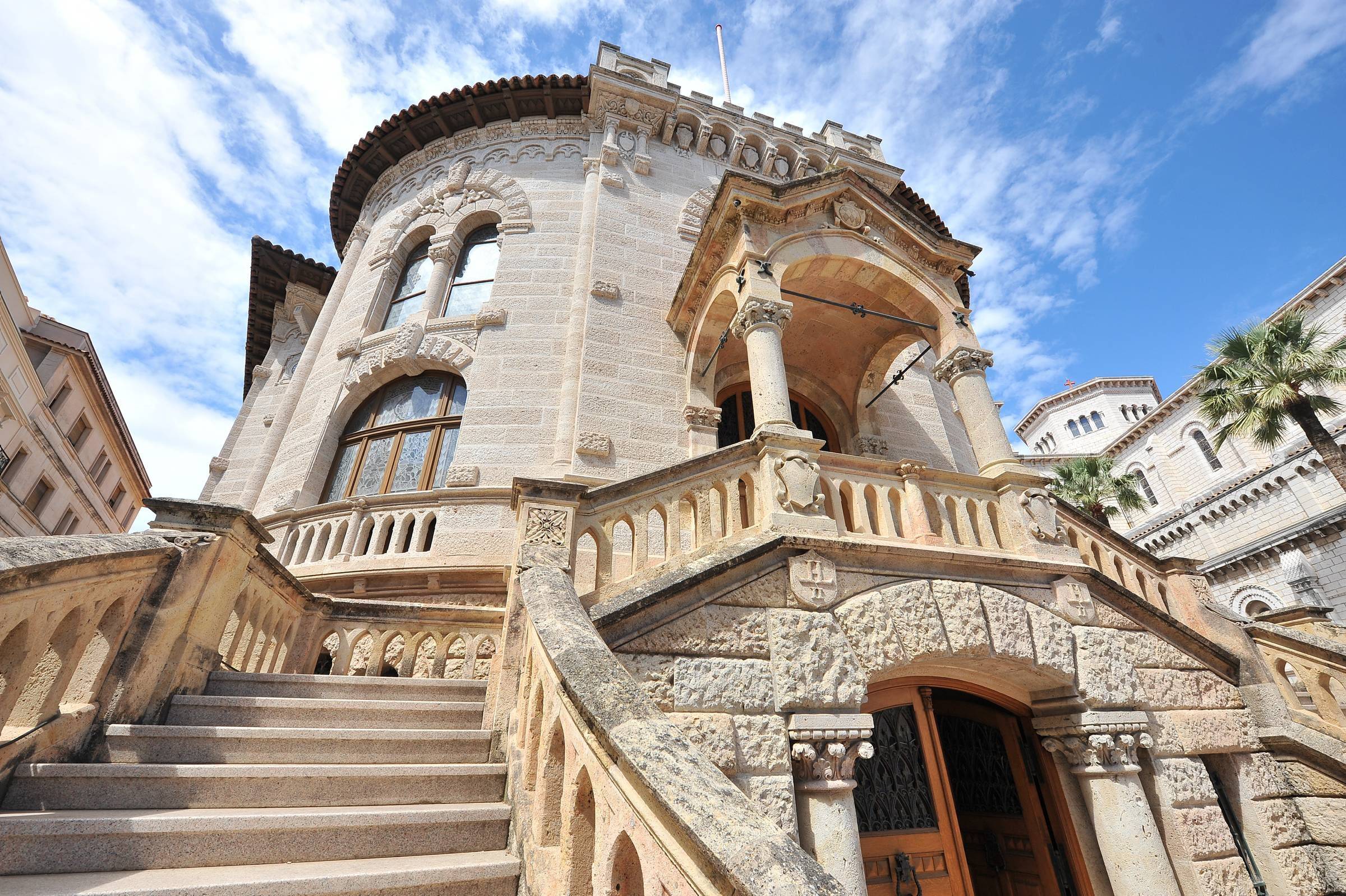 Ivre, sans casque et "le joint à la bouche" sur un scooter volé, il manque de se tuer et finit en prison