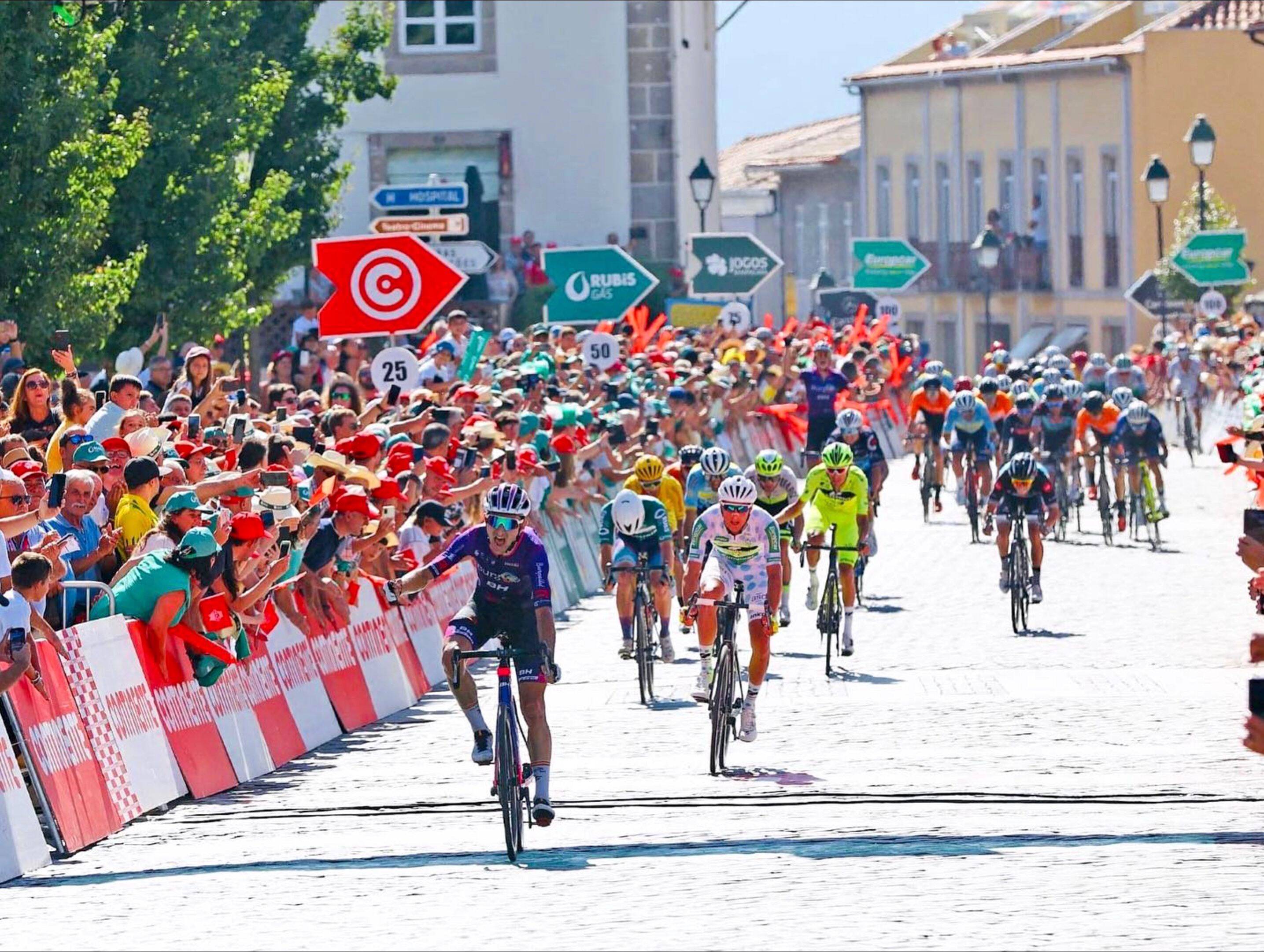 Le cycliste Victor Langellotti signe la première victoire d'un Monégasque chez les professionnels