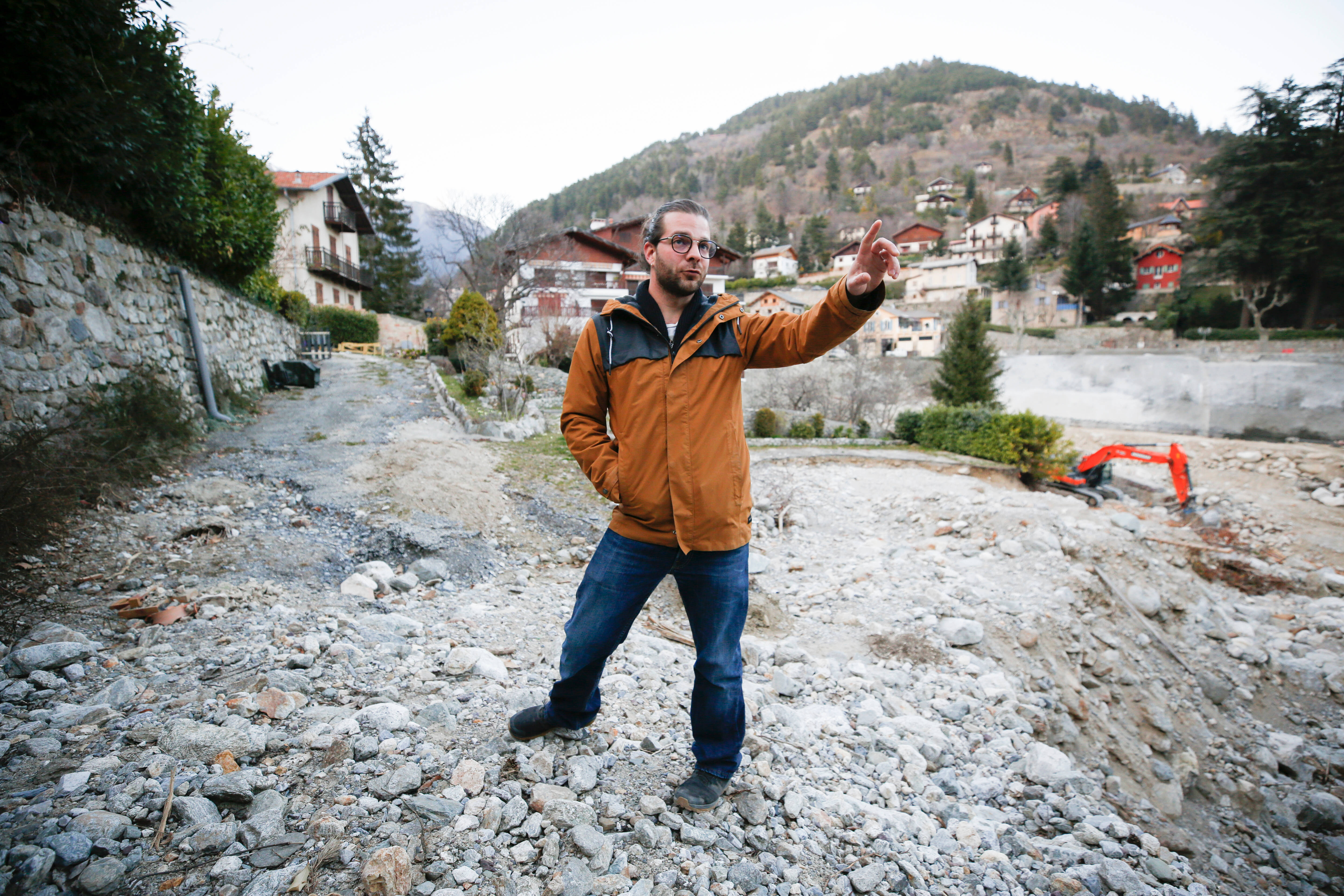 "Maintenant, je dors dans l'axe de la porte"... En cette fin d'été, les habitants de Saint-Martin-Vésubie craignent une nouvelle tempête Alex