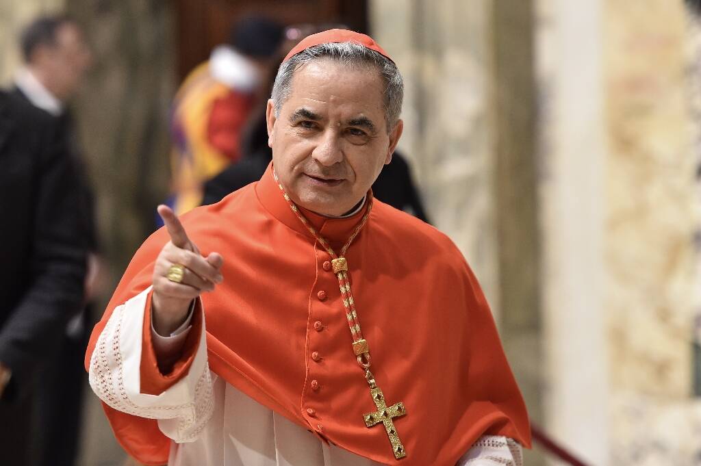 Au Vatican, un cardinal ex-conseiller du pape François jugé pour fraude financière, écope de cinq ans et demi de prison