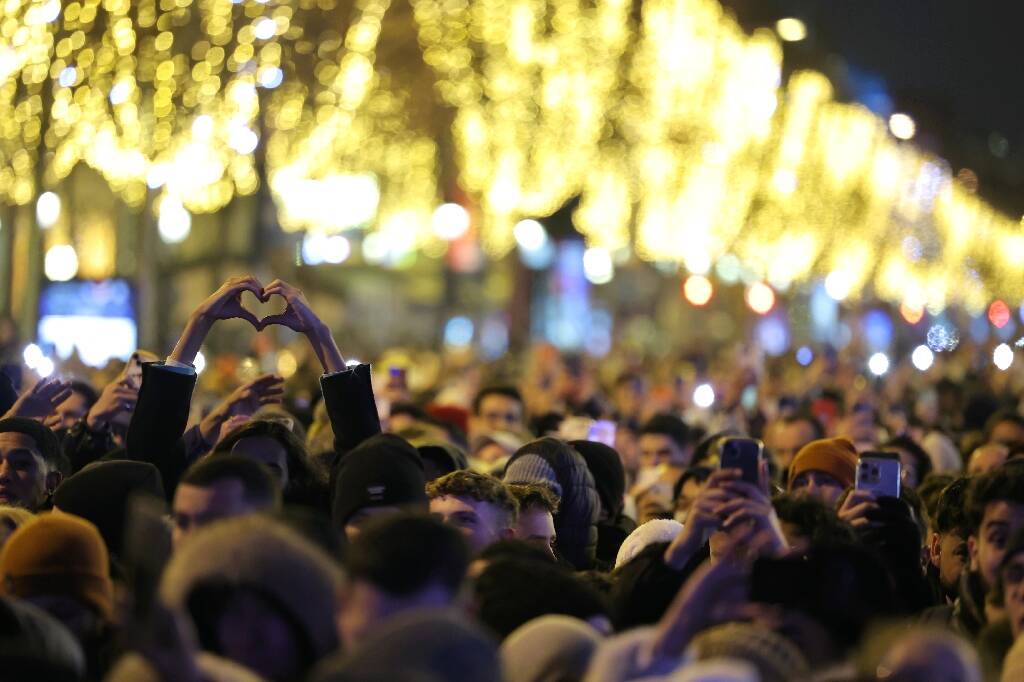 Festivités du Nouvel An: 104 gardes à vue à Paris, dont 36 prolongées