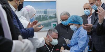 15 millions de Britanniques vaccinés contre le coronavirus, feu vert à un vaccin au Japon
