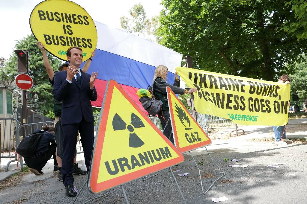 Vol de la statue de Macron au musée Grévin: deux militants de Greenpeace présentés à un juge d'instruction