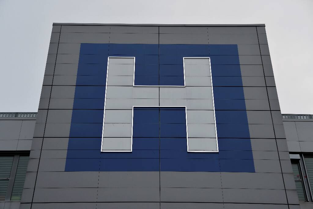 L'épidémie de grippe ralentit mais reste vive en France, de nombreux enfants à l'hôpital