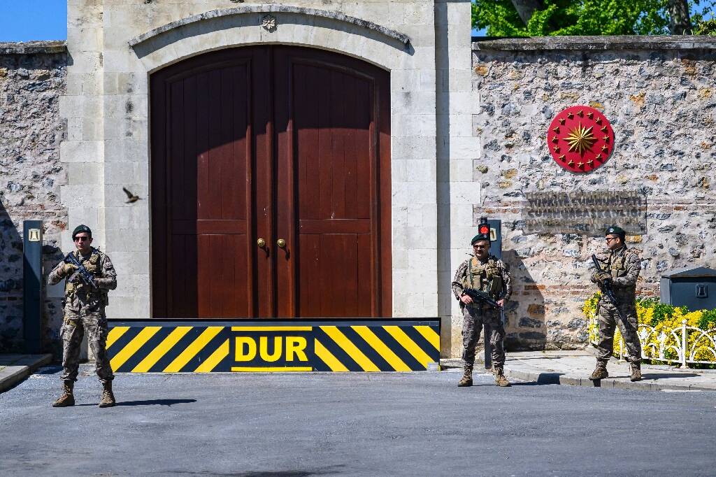 Guerre en Ukraine: Russes et Ukrainiens à Istanbul pour de possibles pourparlers sous médiation turque