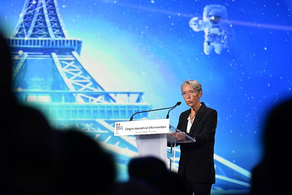 Spatial: la France annonce un investissement "majeur" de 9 milliards d'euros sur trois ans