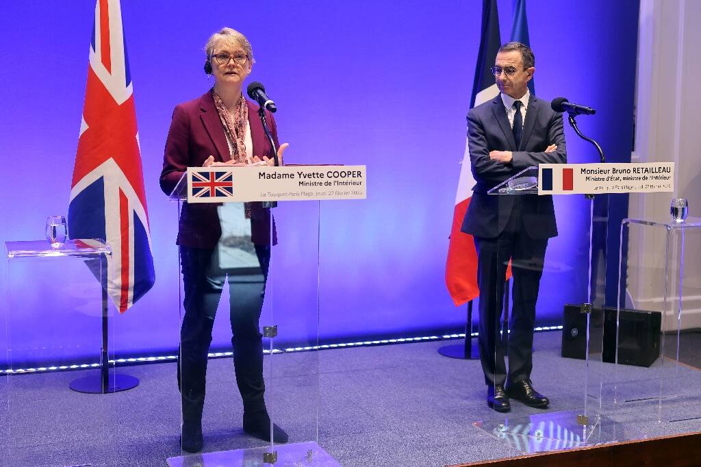 Royaume-Uni et France prolongent un accord contre les migrations clandestines, Londres continuera de financer des opérations