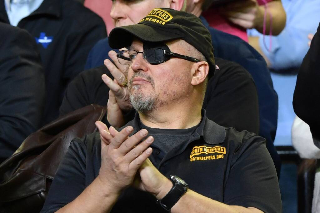 Assaut du Capitole: le chef d'extrême droite Stewart Rhodes fixé jeudi sur sa peine