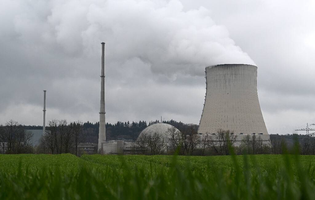 Nucléaire: pourquoi la fermeture des dernières centrales est controversée en Allemagne?