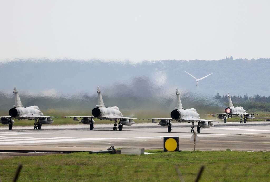 La Chine lance de grandes manoeuvres militaires à Taïwan pour simuler des "frappes" et un "blocus"